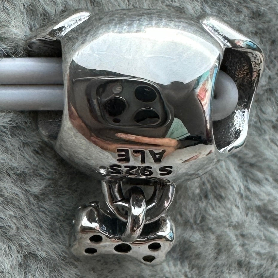 Charm Perro