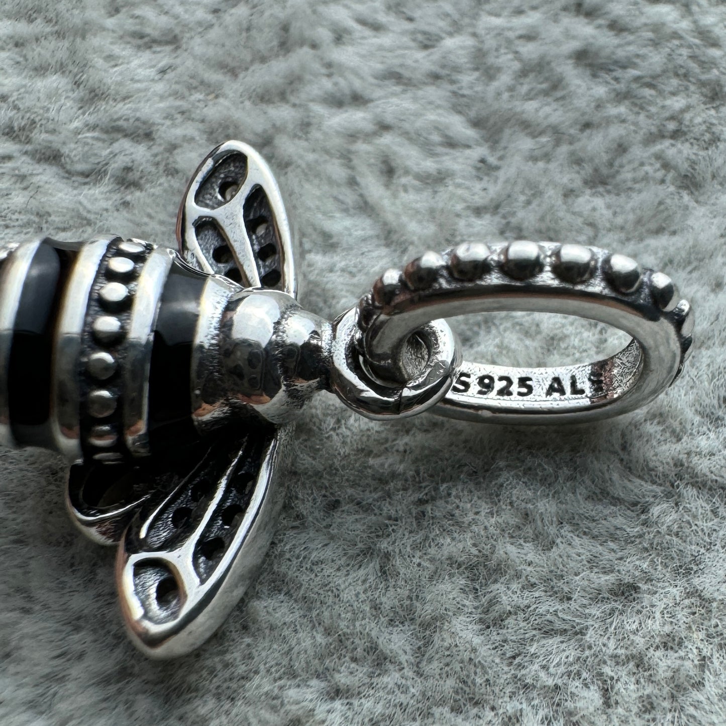 Charm Colgante Abeja Brillante