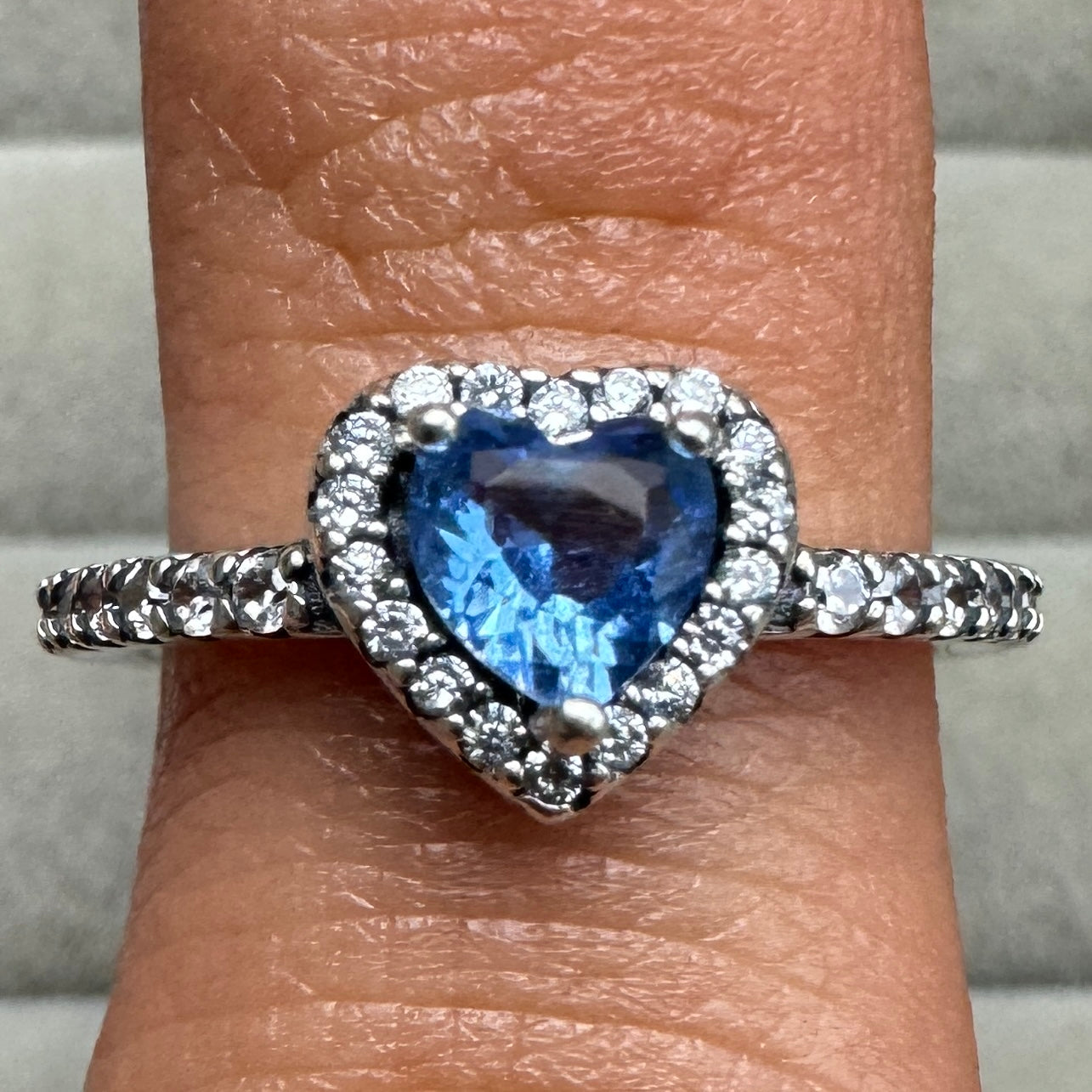 Anillo Corazón Elevado Brillante Azul