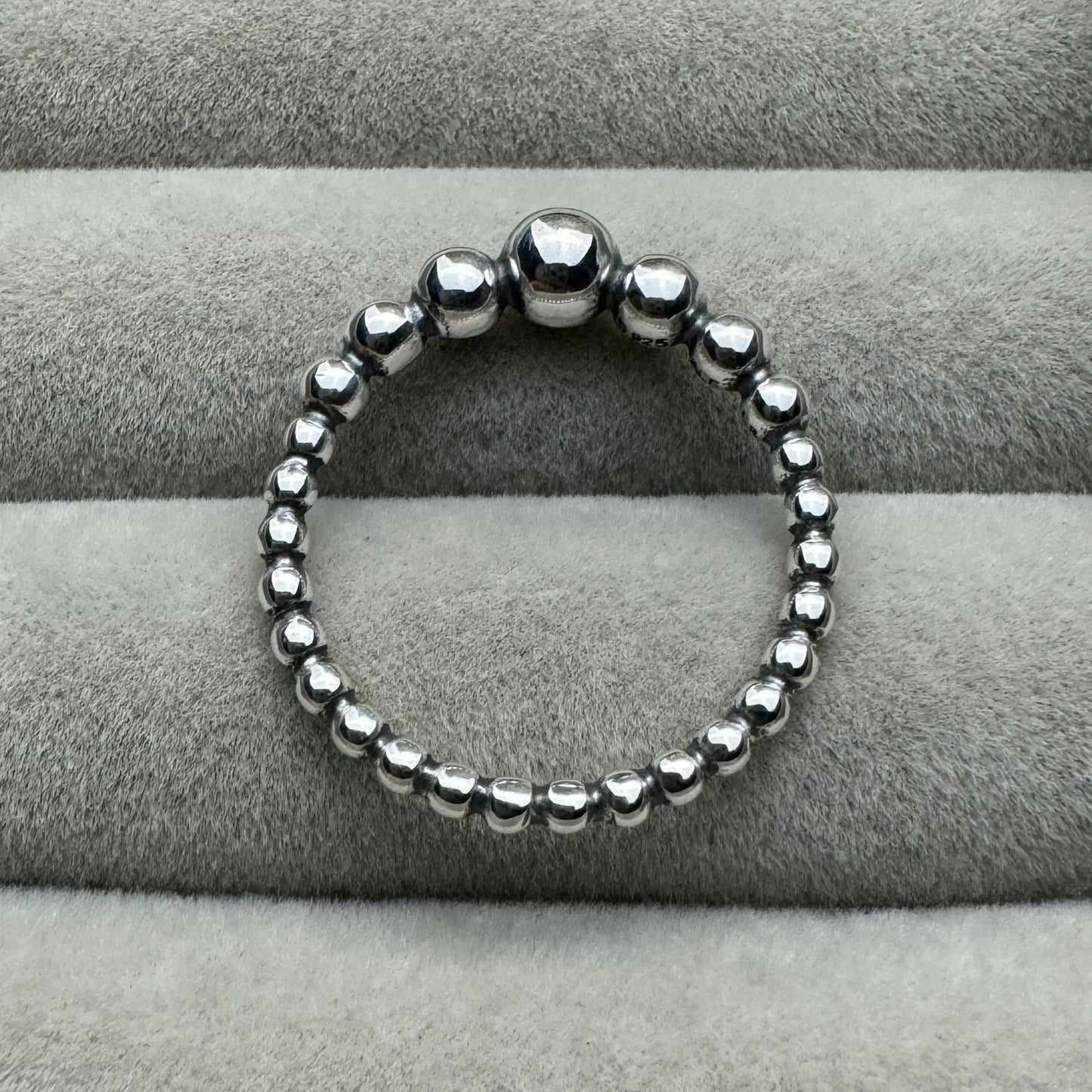 Anillo Bolitas