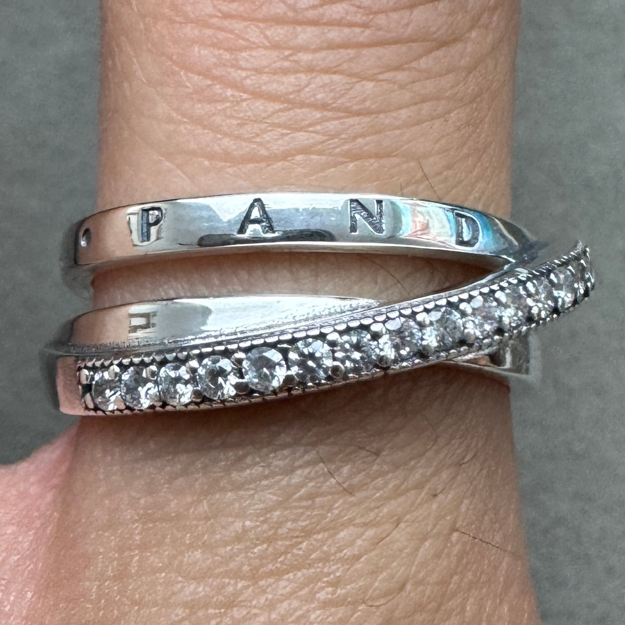 Anillo Entrelazado