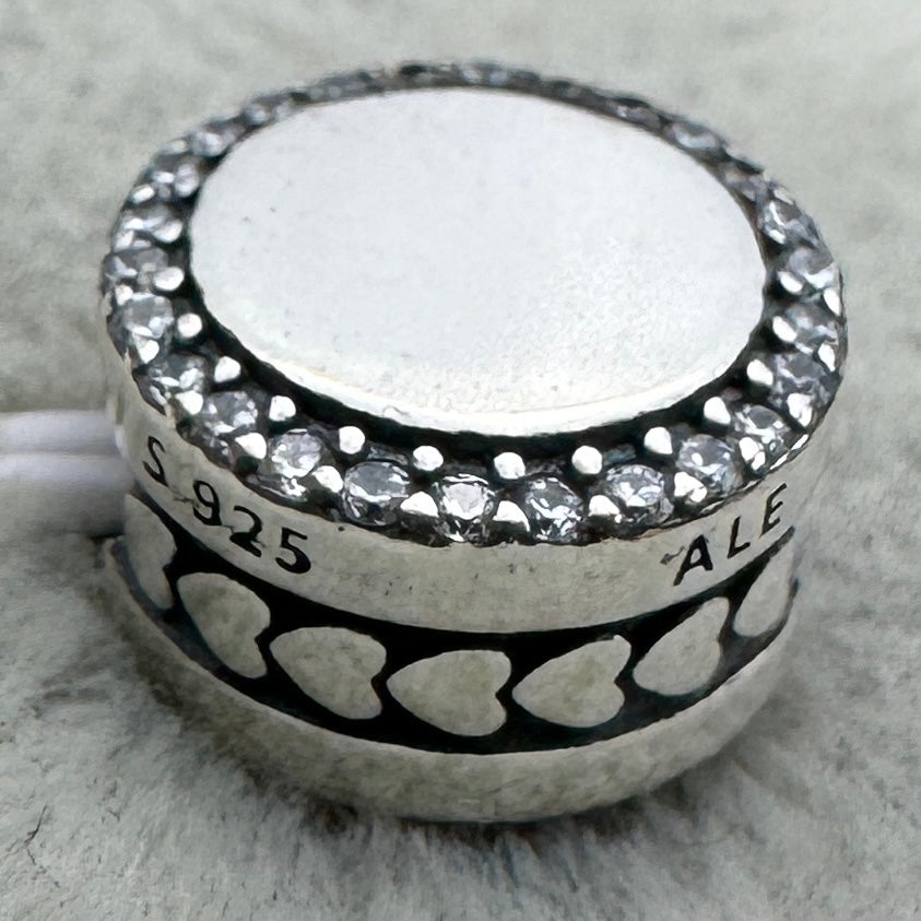 Charm Redondo Brillante