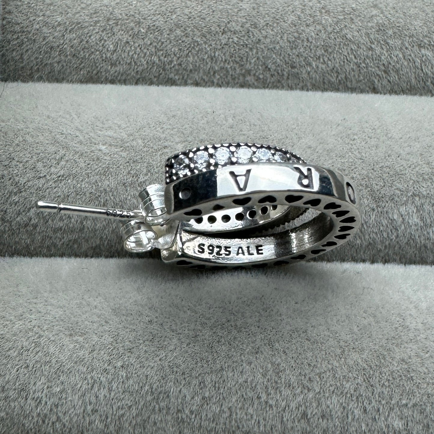 Aretes Logotipo Círculo