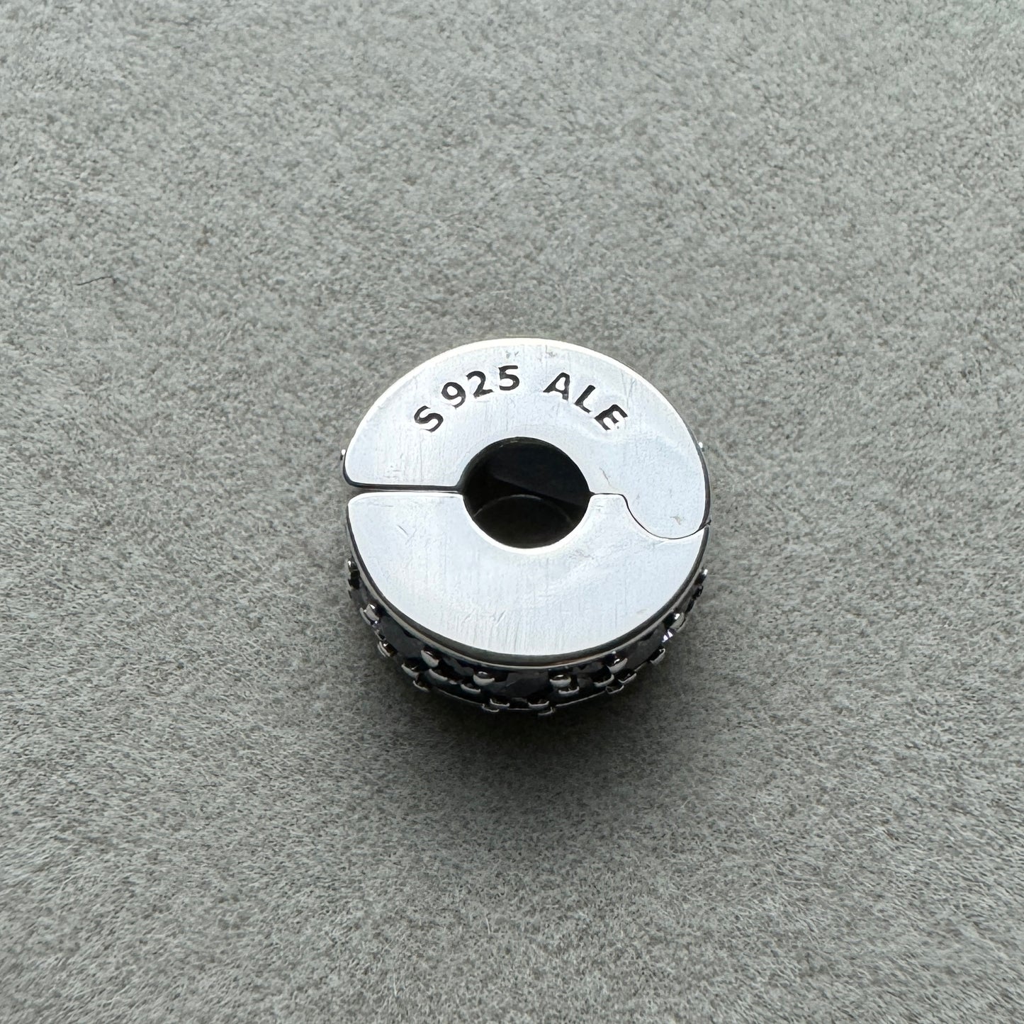 Charm Clip De Seguridad Pavé Morado