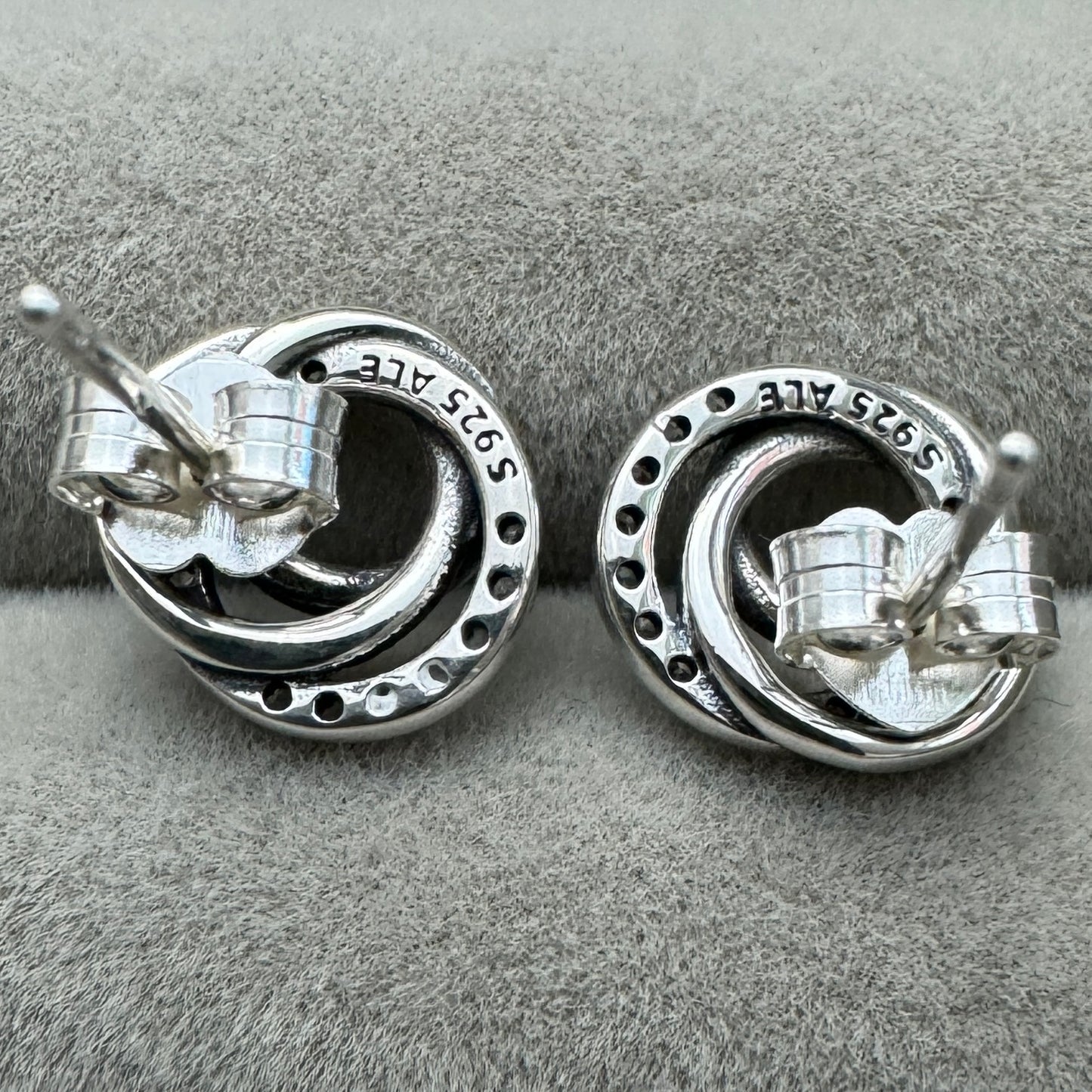 Aretes De Botón Círculos Entrelazados Familia Por Siempre