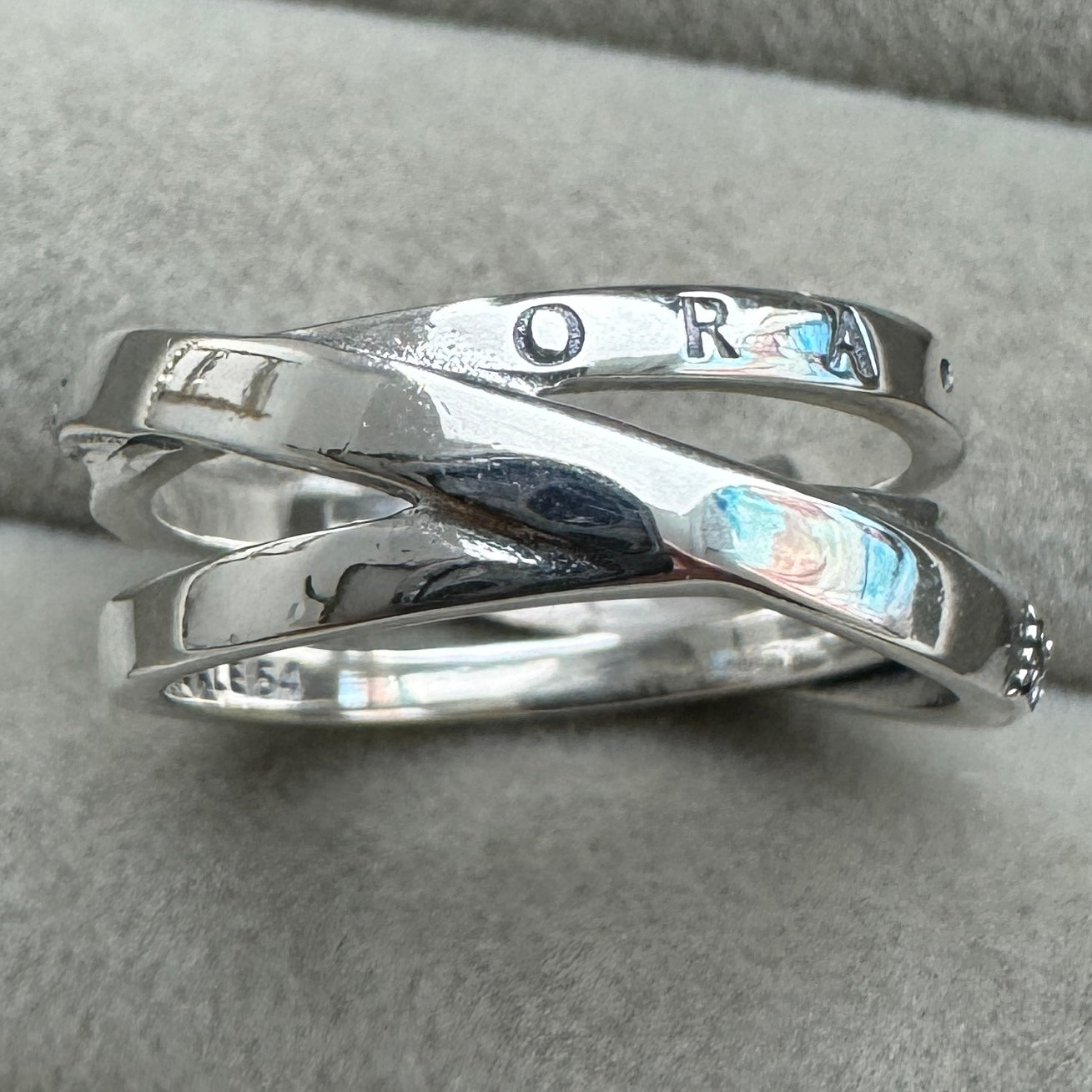 Anillo Entrelazado