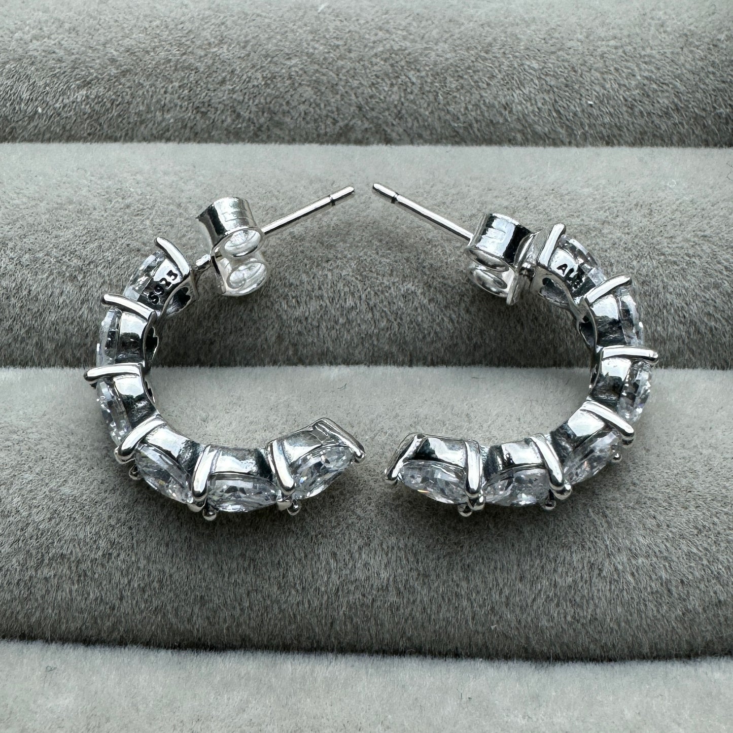 Aretes Corazones Brillantes