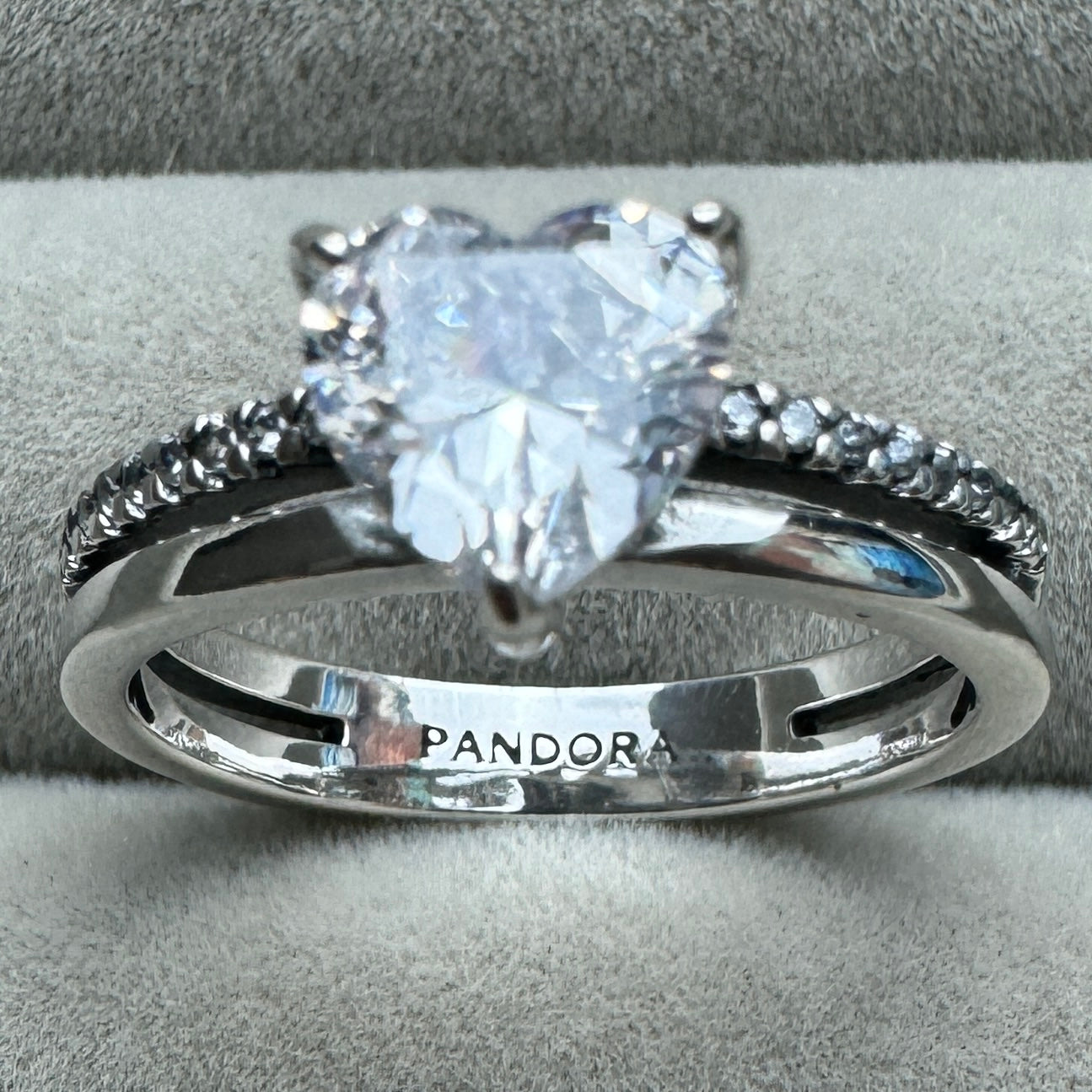 Anillo Corazón Fila Pave