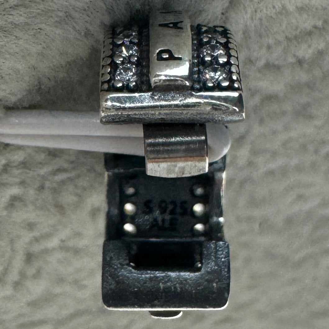 Charm Clip De Seguridad Logo y Corazones