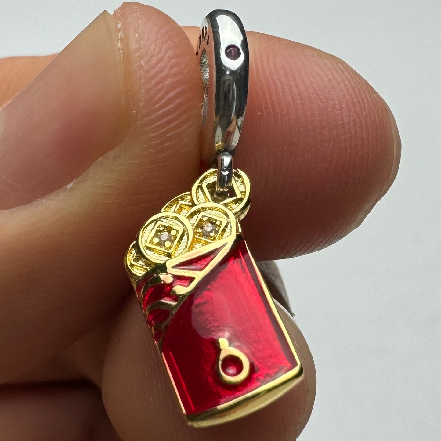 Charm Colgante Sobre De La Suerte