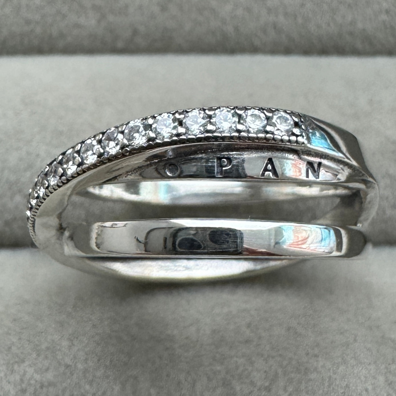 Anillo Entrelazado