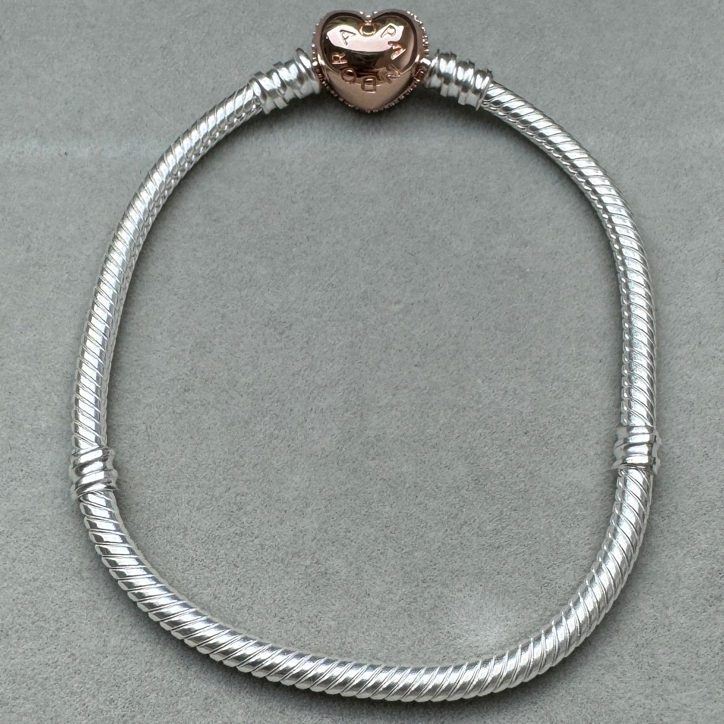 Brazalete Flexible Cierre Corazón Centelleante Oro Rosa