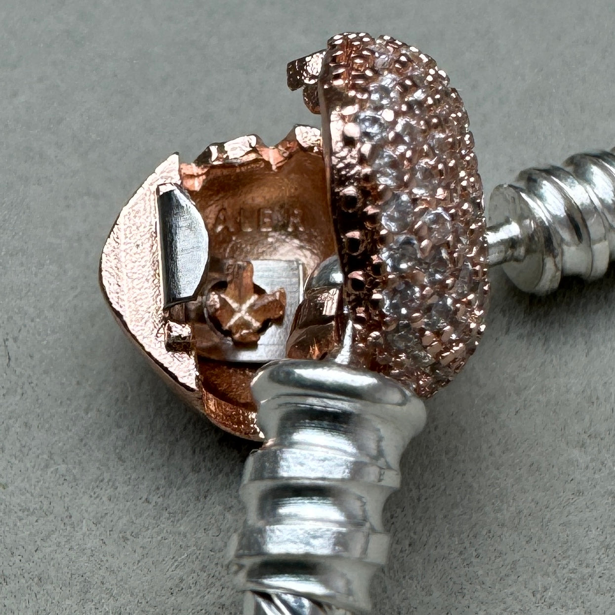 Brazalete Flexible Cierre Corazón Centelleante Oro Rosa