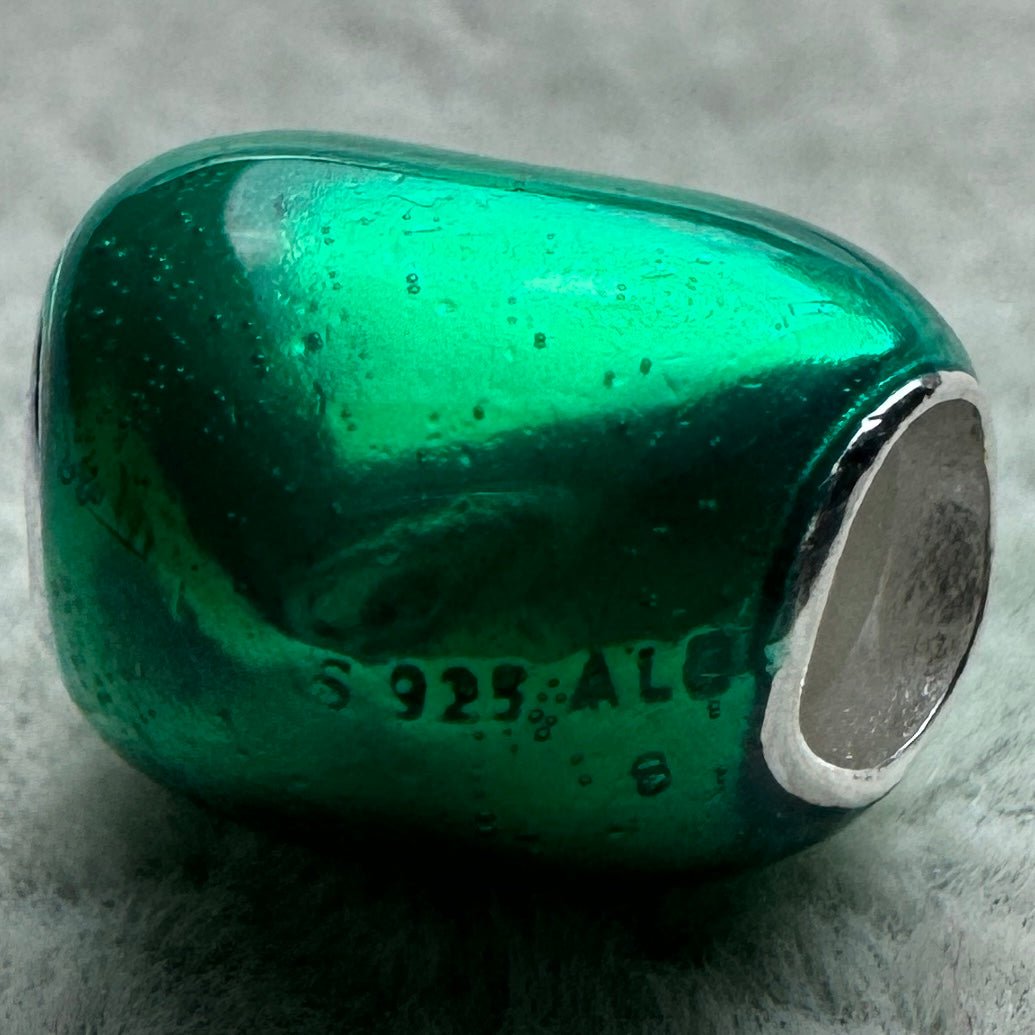 Charm Corazón Verde Metálico