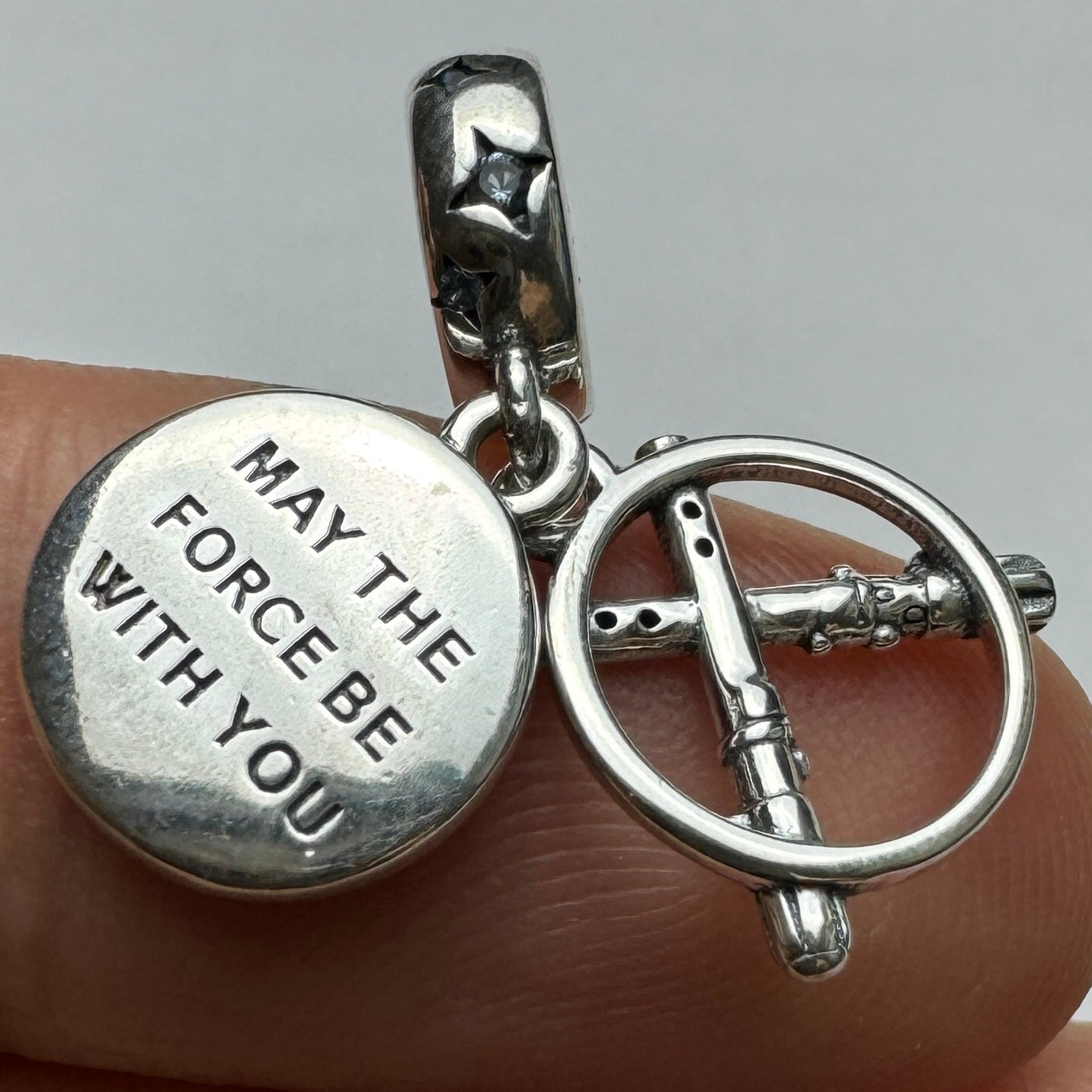Charm Colgante Doble Sables Star Wars