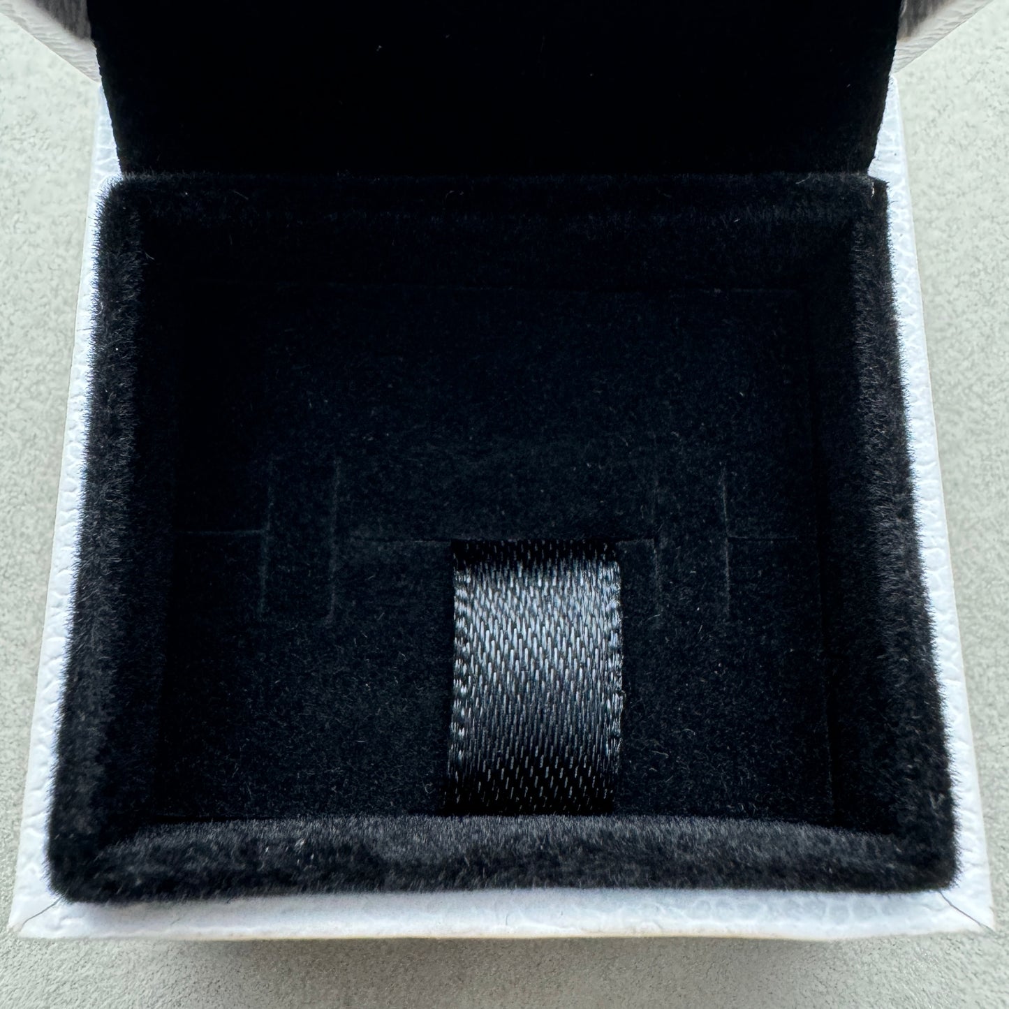 Caja Para Anillo Pandora Vista Del Interior
