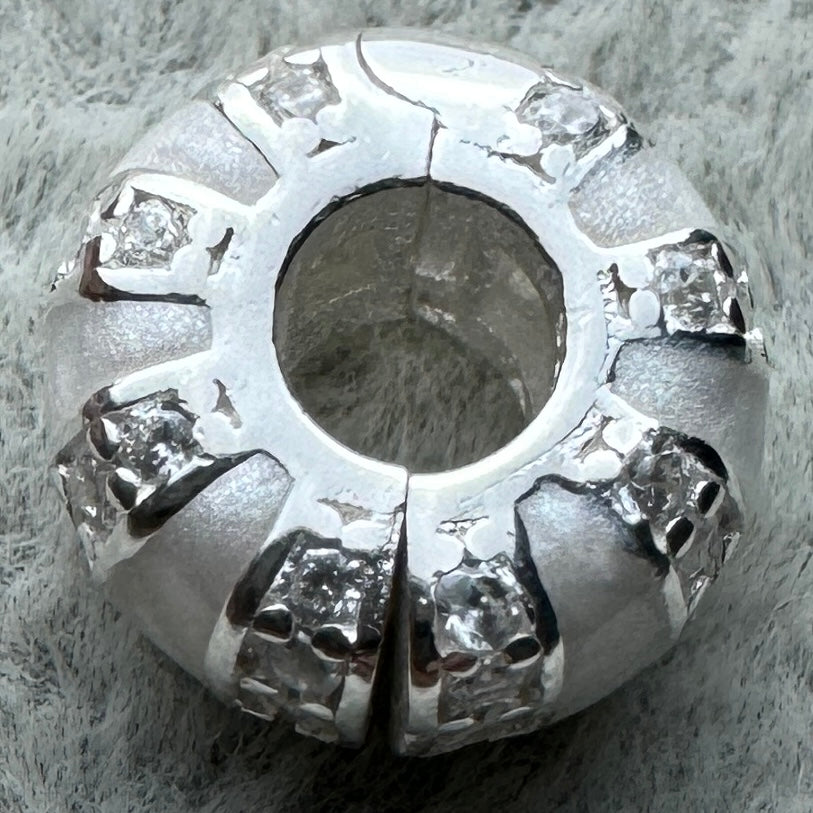 Charm Clip De Seguridad Brillante Blanco Pandora Vista Lateral