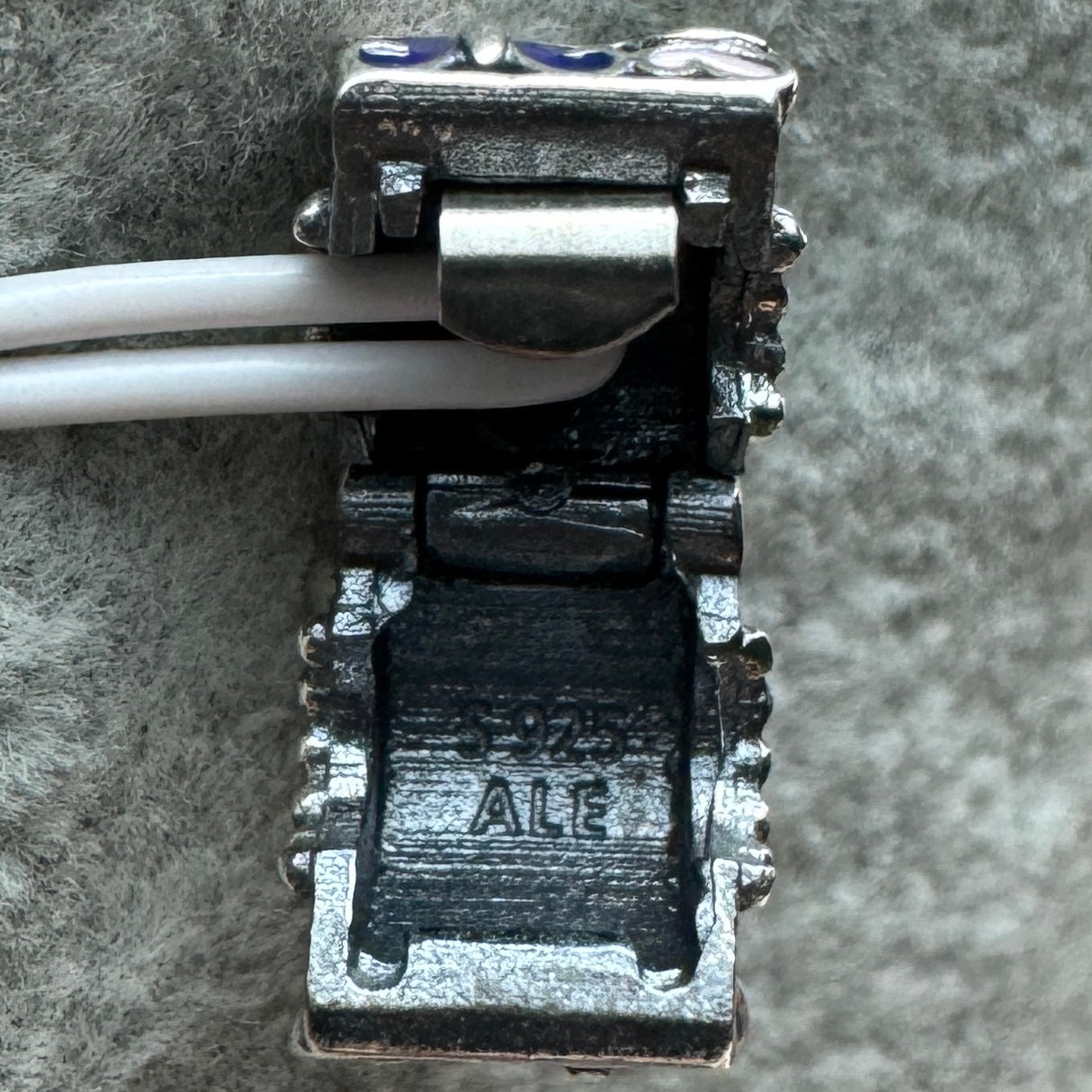 Charm Clip De Seguridad Mariposas Pandora Vista Del Interior