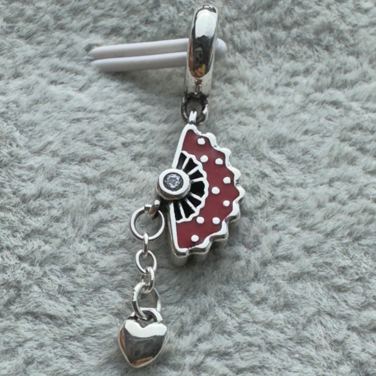 Charm Colgante Abanico De España Pandora Vista Desde Atrás