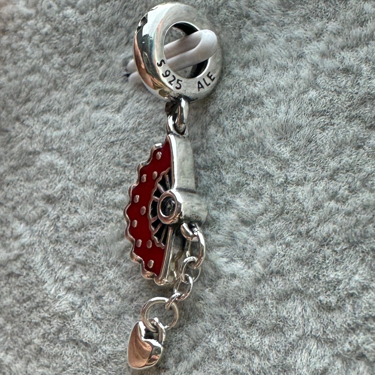 Charm Colgante Abanico De España Pandora Vista Lateral