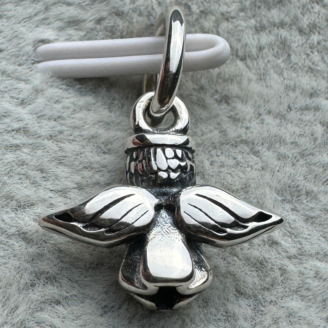 Charm Colgante Ángel 2 Pandora Vista Desde Atrás