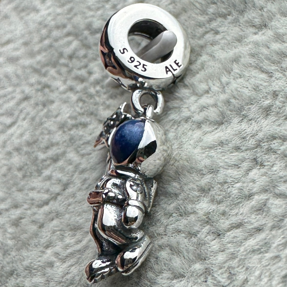Charm Colgante Astronauta En La Galaxia Pandora Vista Lateral