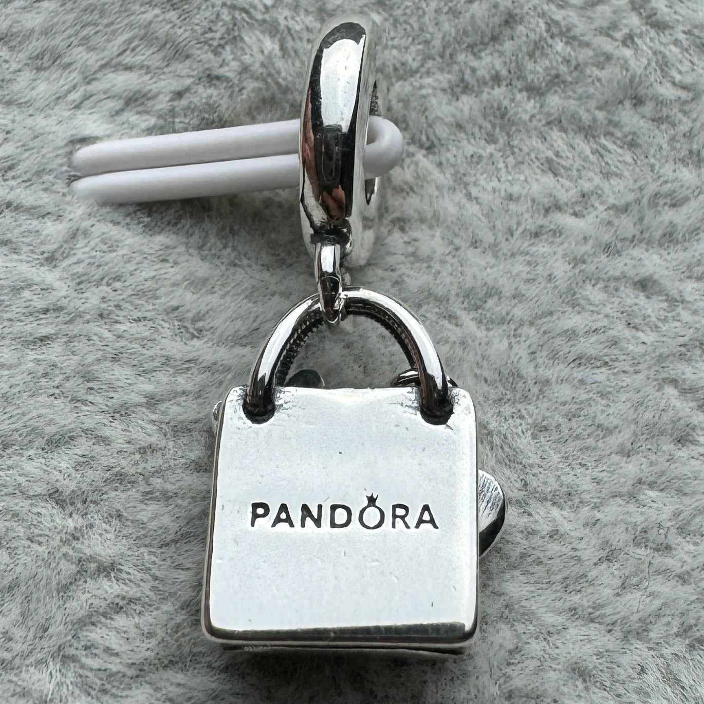 Charm Colgante Bolsa De Compras Pandora Vista Desde Atrás