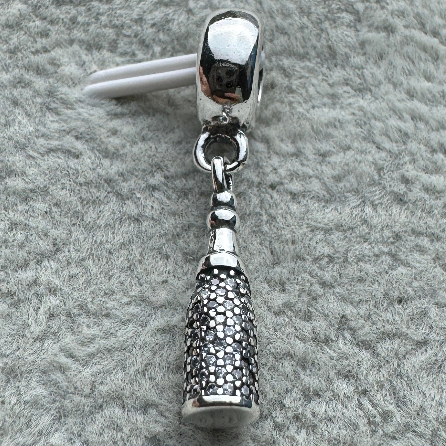 Charm Colgante Botella De Vino Burbujeante Brillante Pandora Vista Desde Atrás