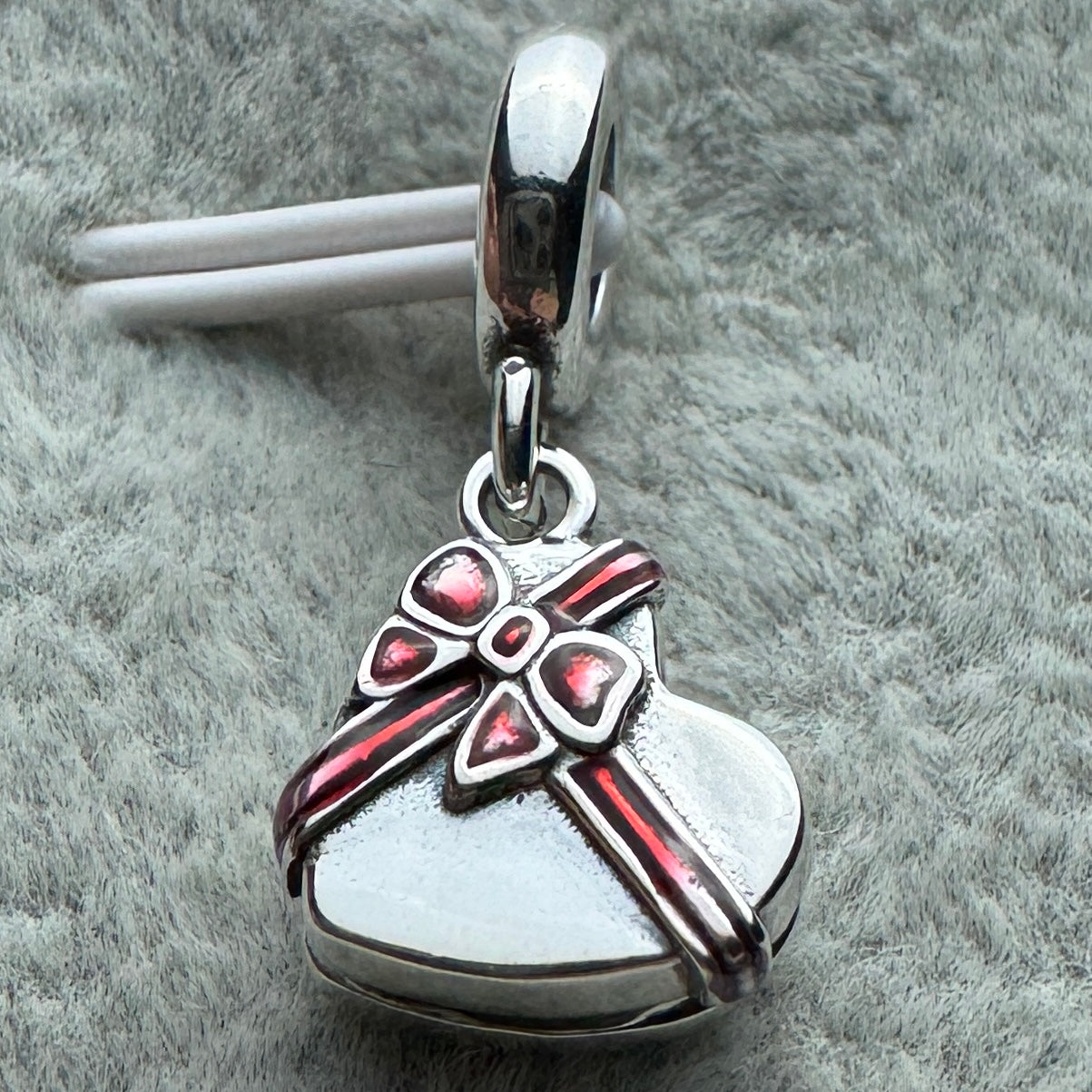 Charm Colgante Caja De Chocolates Que Se Abre Pandora Vista Frontal