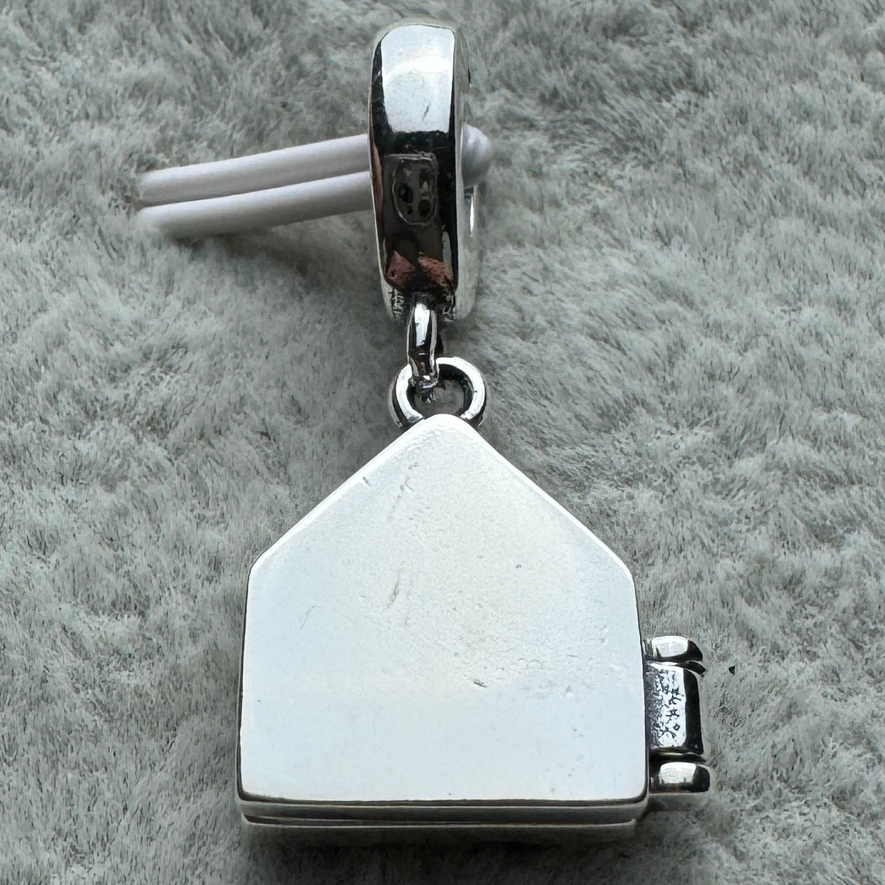 Charm Colgante Casa Que Se Abre Pandora Vista Desde Atrás