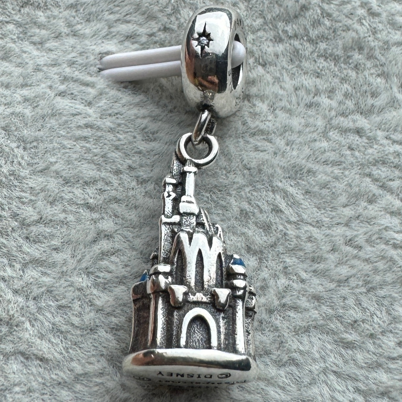 Charm Colgante Castillo Disney Resort Tokio 2 Vista Trasera