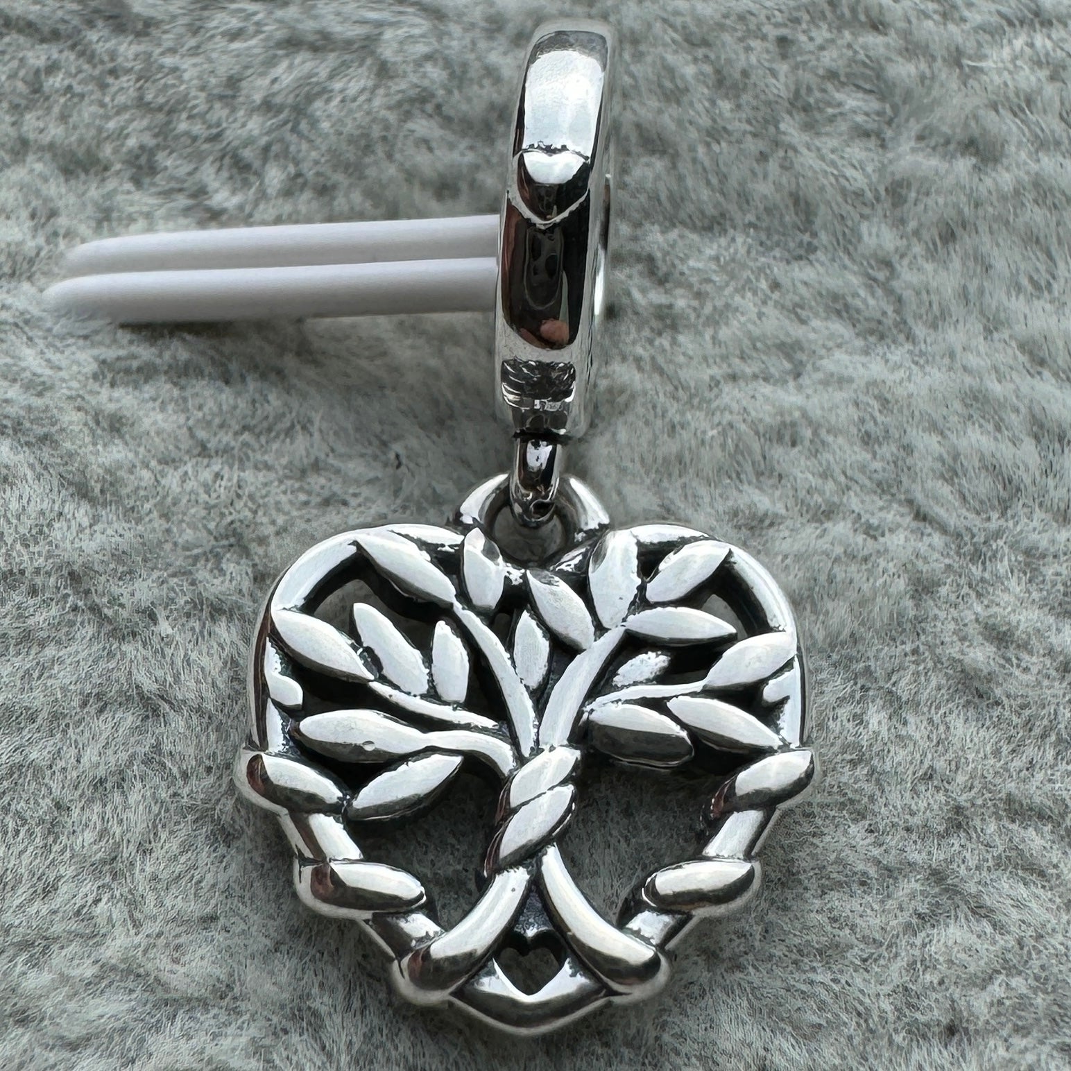 Charm Colgante Corazón Árbol Familiar Pandora Vista Frontal