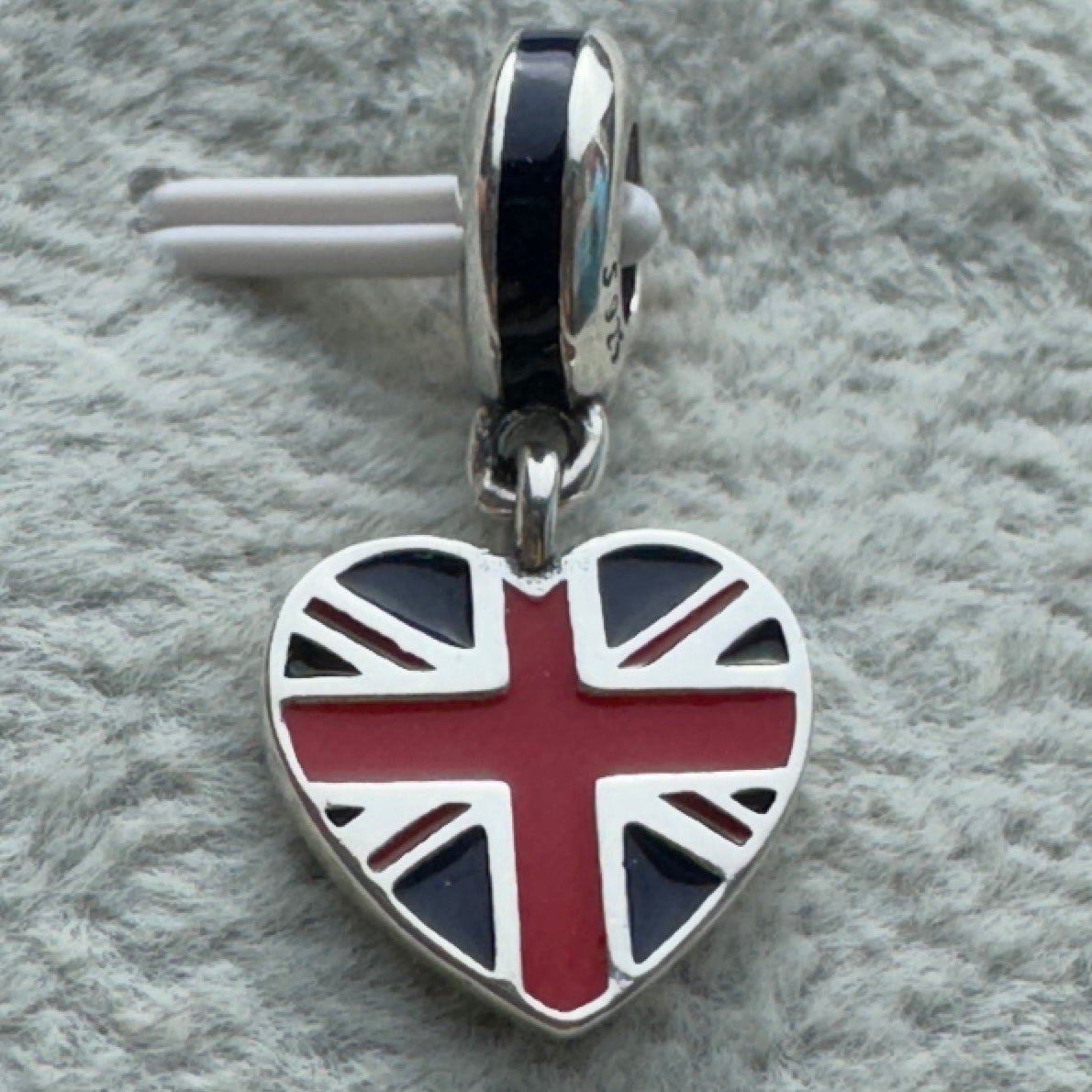 Charm Colgante Corazón Bandera De Gran Bretaña Pandora Vista Frontal