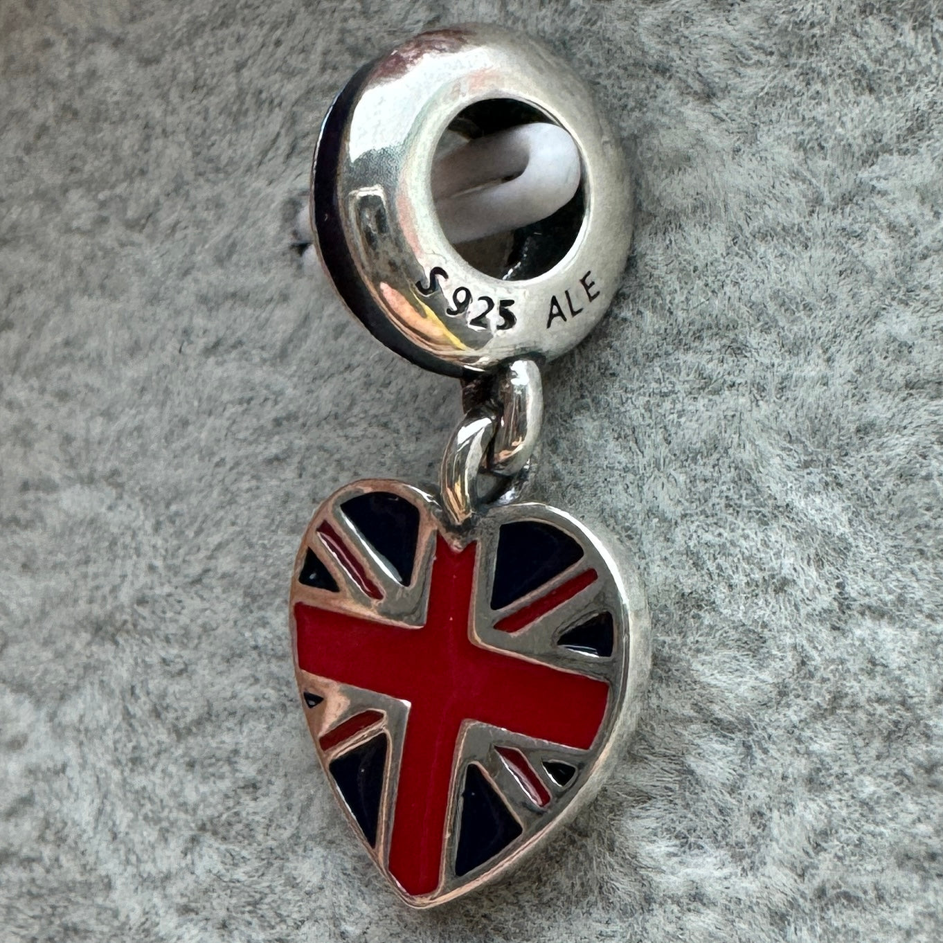 Charm Colgante Corazón Bandera De Gran Bretaña Pandora Vista Lateral