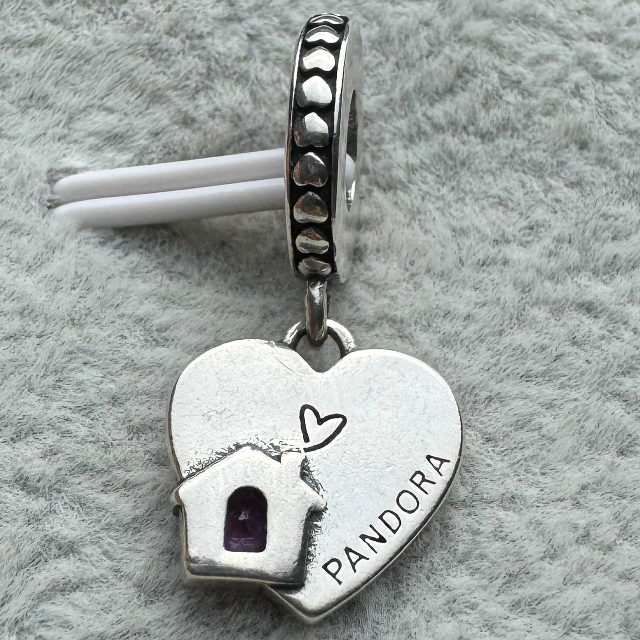 Charm Colgante Corazón Casa Home Is Where The Heart Is Pandora Vista Desde Atrás