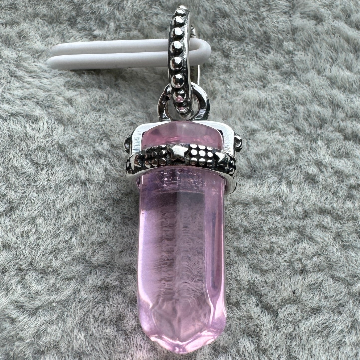 Charm Colgante Cuarzo Rosa Pandora Vista Desde Atrás