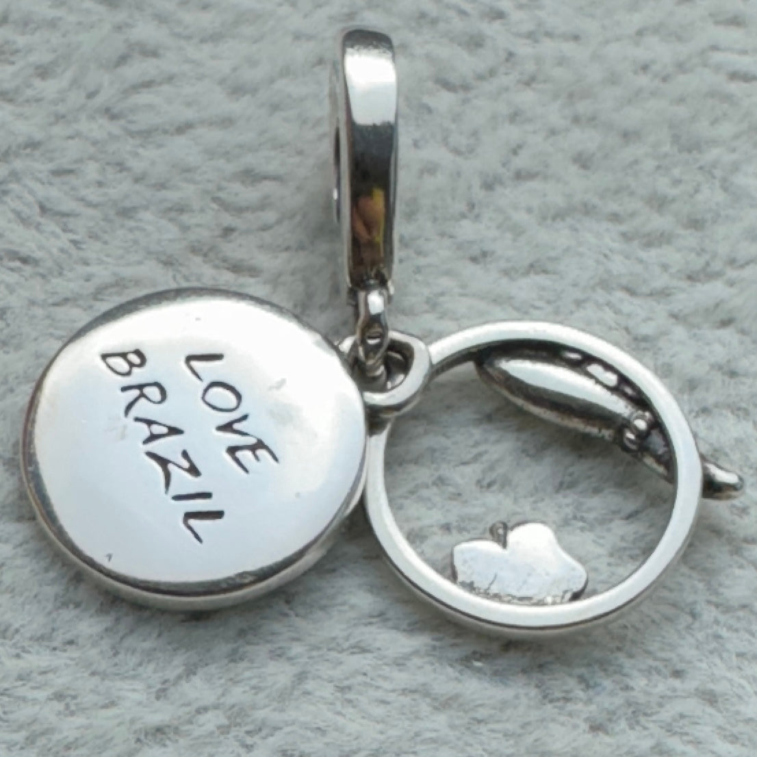 Charm Colgante Doble Pájaros De Brazil Pandora Vista Desde Atrás