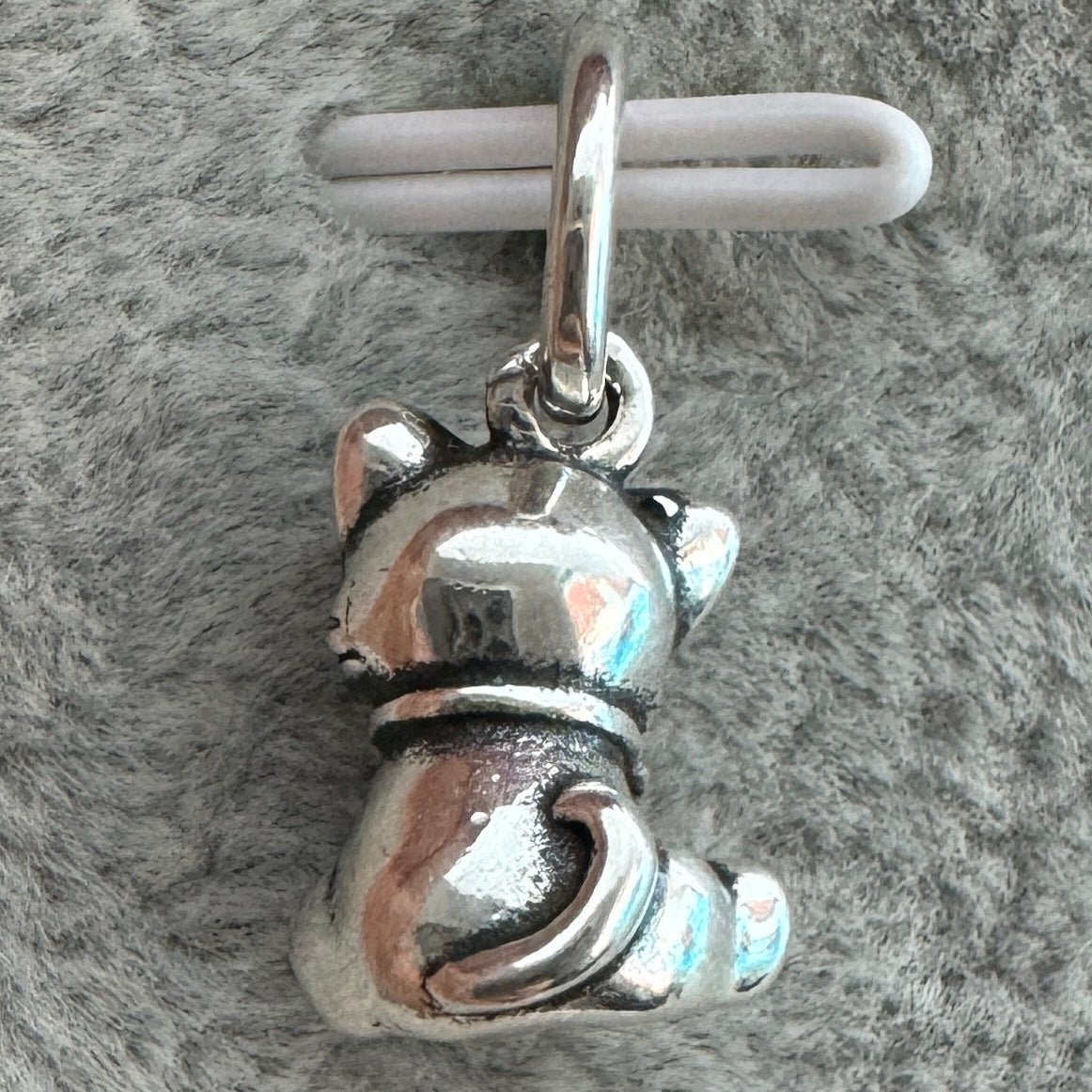 Charm Colgante Gato Pandora Vista Trasera