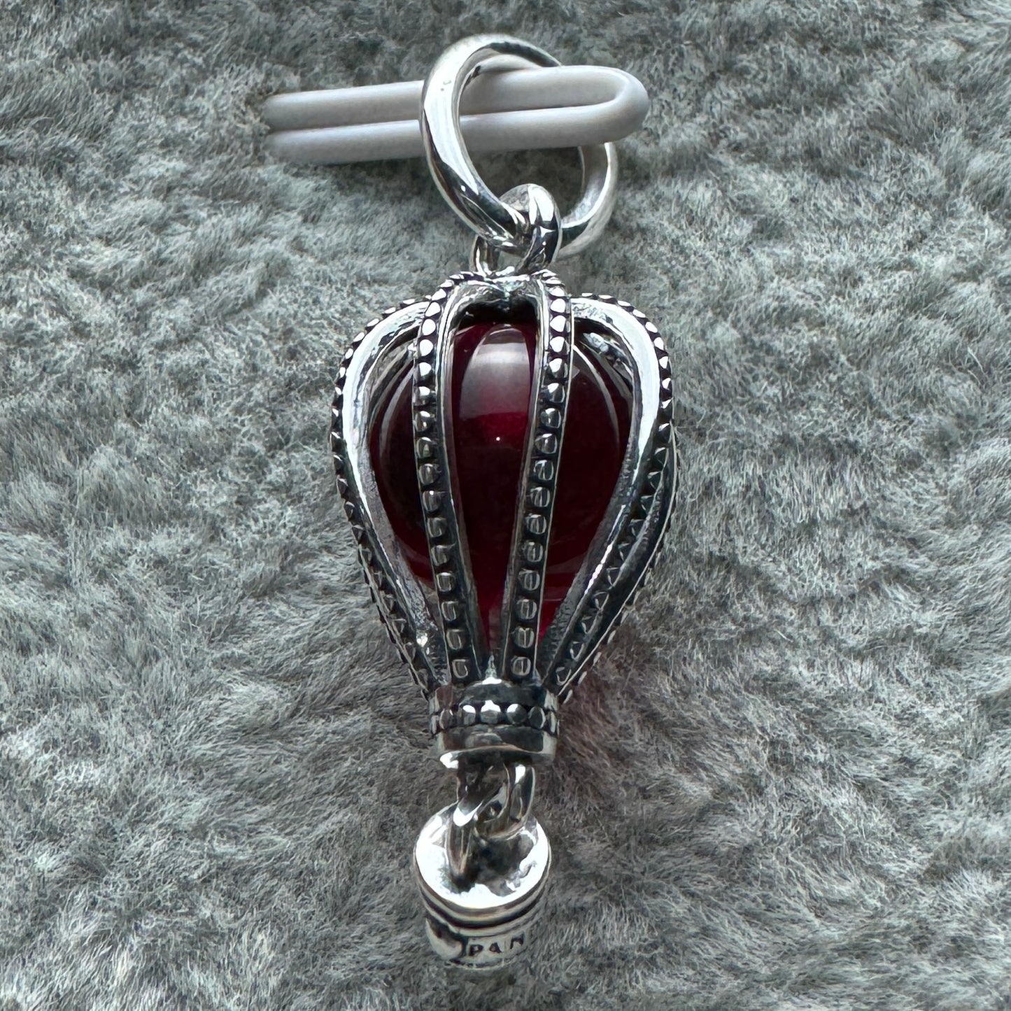 Charm Colgante Globo Aerostático Rojo Pandora Vista Desde Atrás