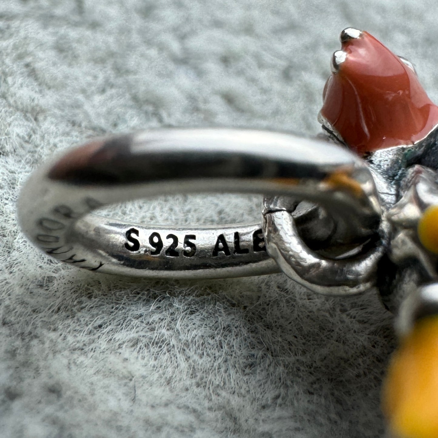 Charm Colgante Opalescente Ardillas Chip Y Dale (Chip Y Chop) Disney Pandora Vista Del Aro