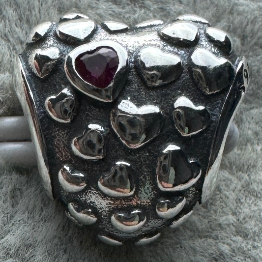 Charm Corazón Con Corazones Mamá En Un Millón Pandora Vista Frontal