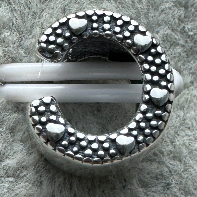 Charm Letra C Pandora Vista Desde Atrás