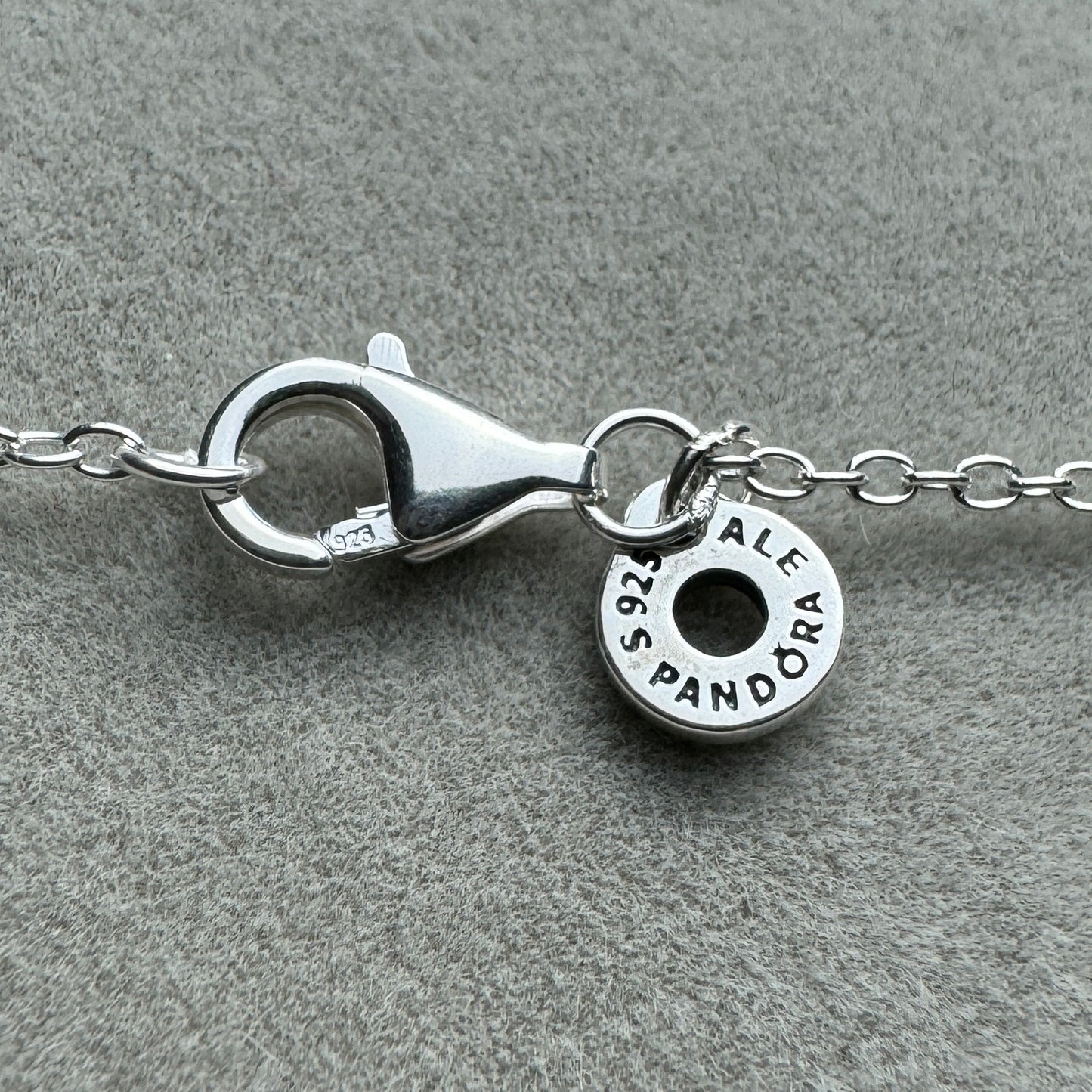 Collar Entrelazado Signature Pandora Vista Del Broche