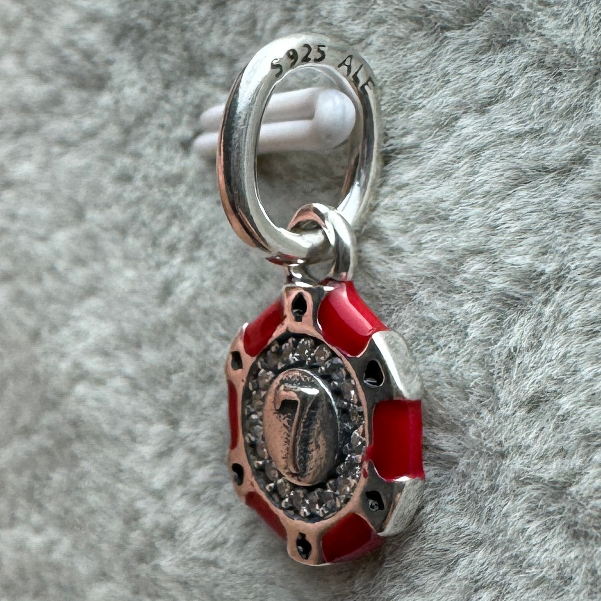 Charm Colgante Casino
