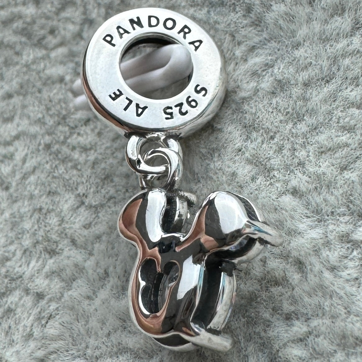 Charm Colgante Silueta Brillante Mickey Disney