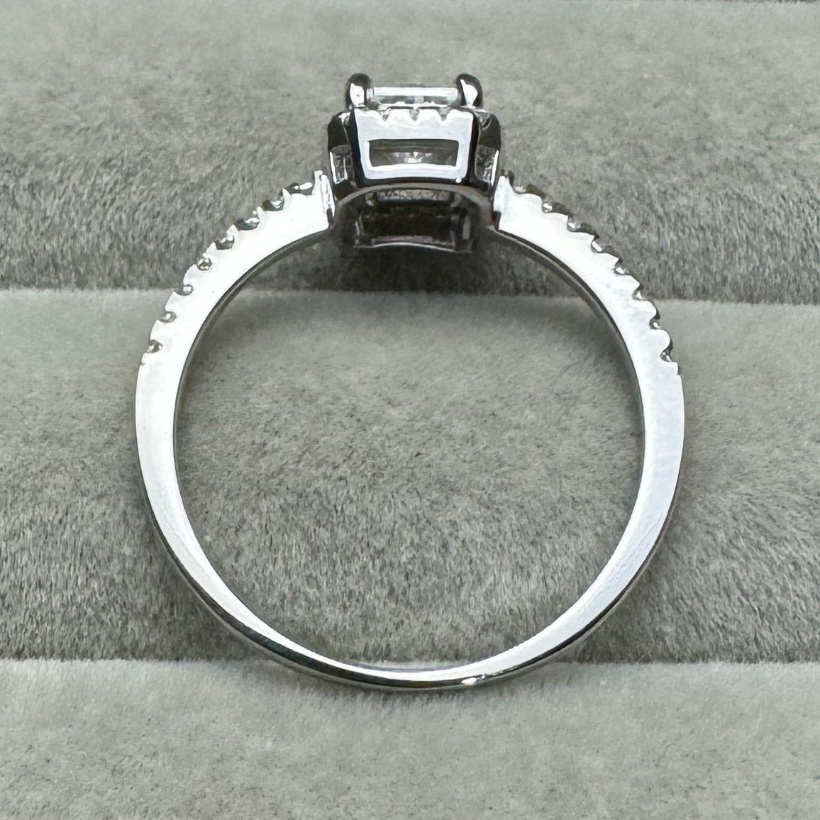 Anillo Rectángulo Corte Diamante Moissanita