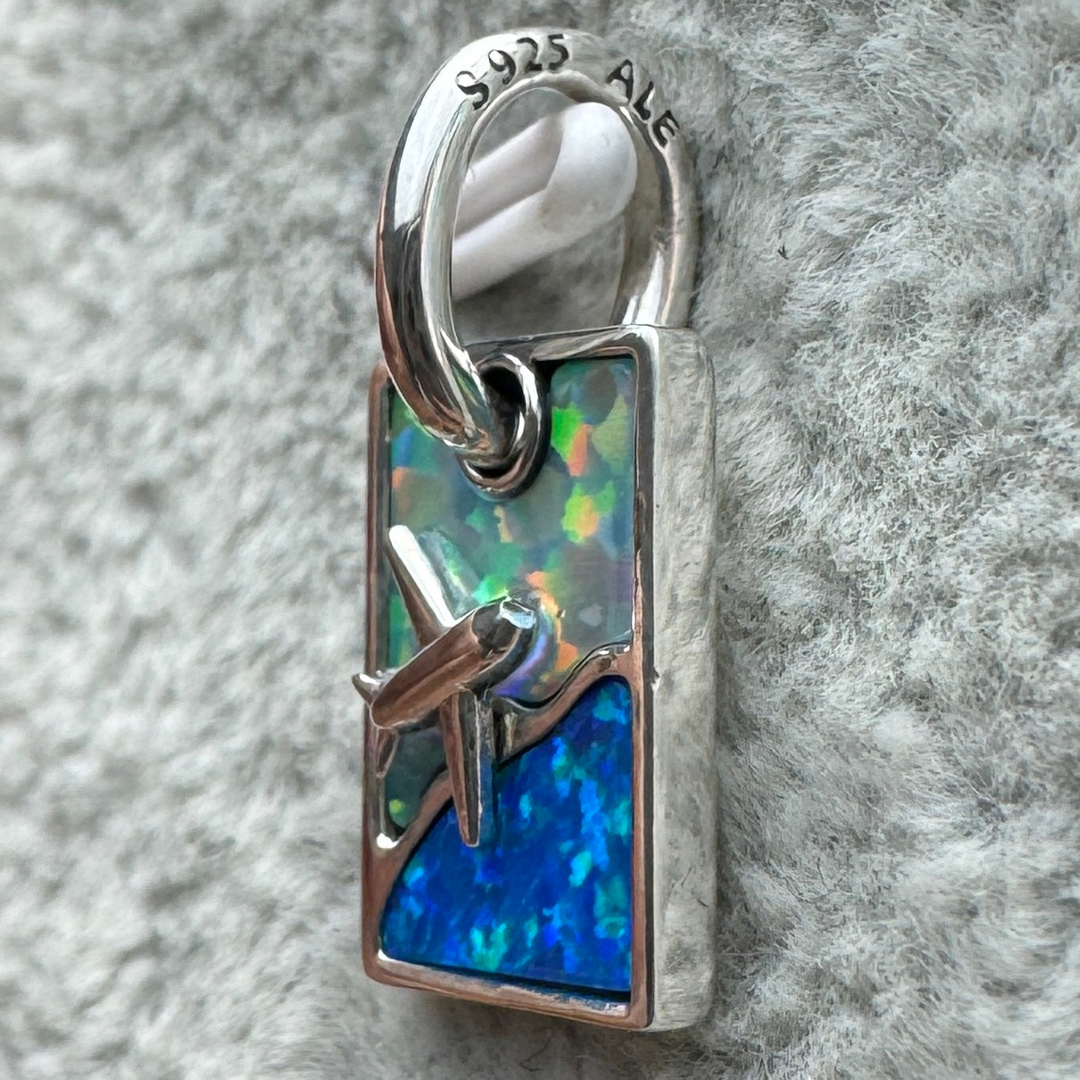 Charm Colgante Viaje Avión Opalescente