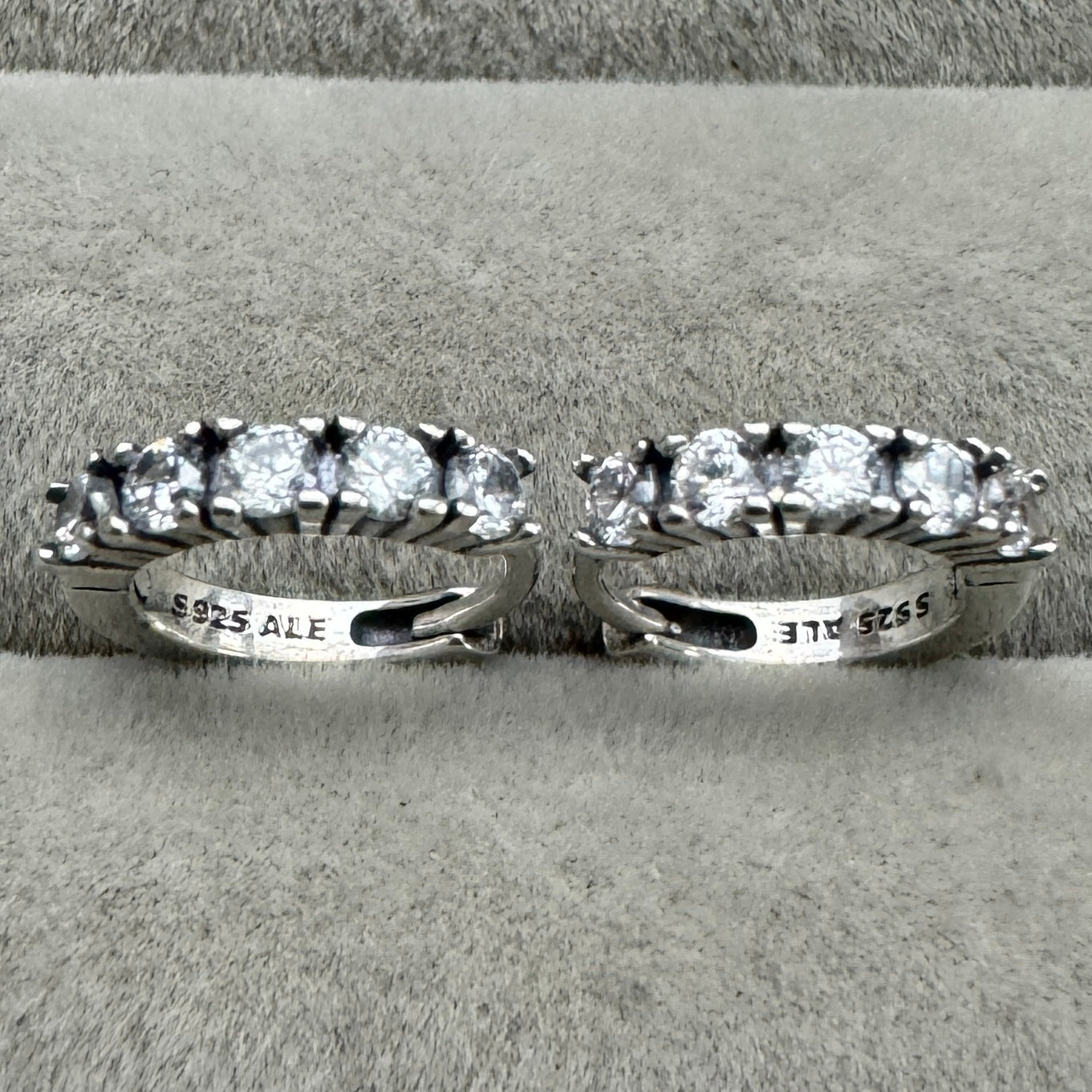 Aretes Abrazo Brillante