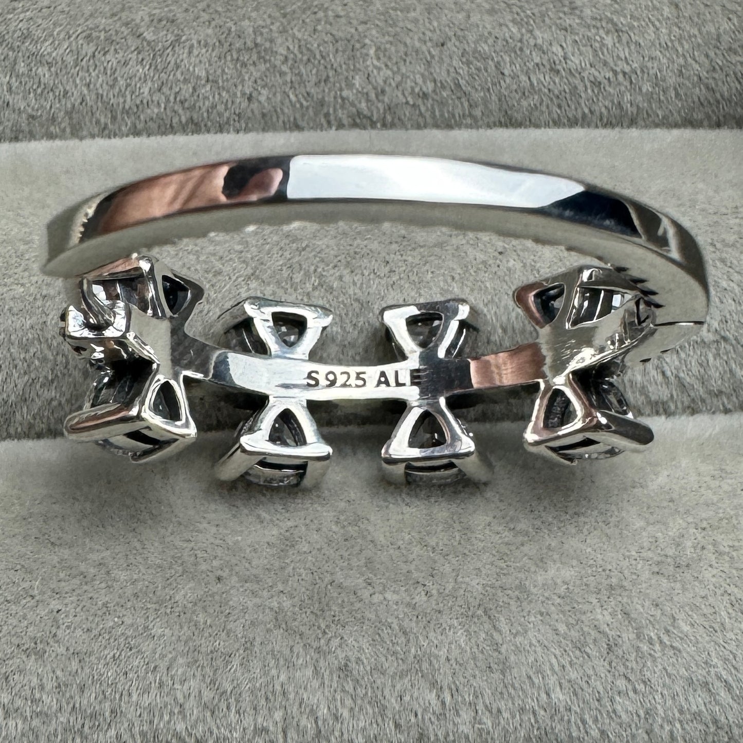 Aretes Moños Brillantes