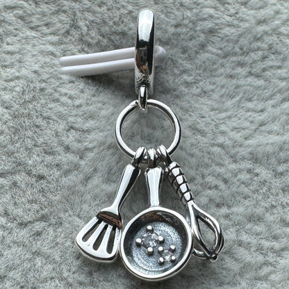 Charm Colgante Triple Chef Espatula, Sartén Y Batidor